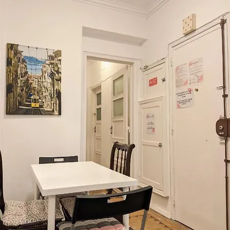 Pensjonat Charming D'Ourique 3-Bedroom Apartment With Private Balcony In Central Campo De Ourique, Lisbon Lizbona