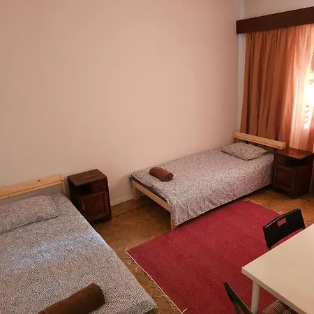 Charming D'Ourique 3-Bedroom Apartment With Private Balcony In Central Campo De Ourique, Lisbon * Lisboa